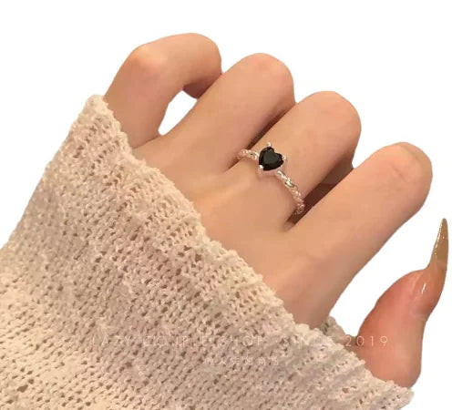 S925 Sterling Silver Black Zirconia Love Twist Ring